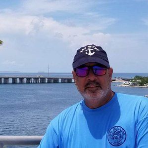 Meet your Posher, Victor